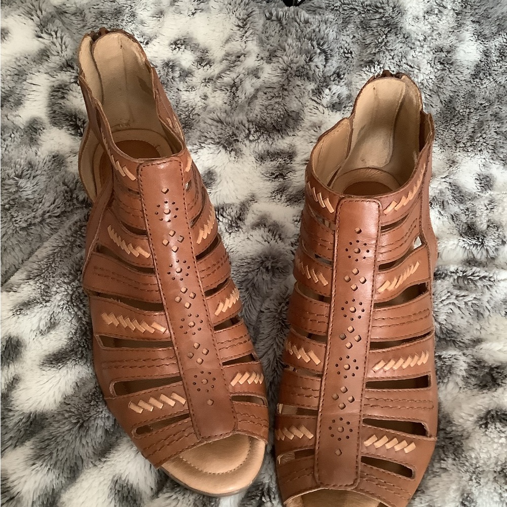 Sandals!!! - Picture 5 of 6
